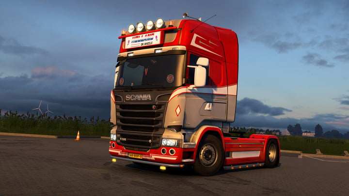 Euro Truck Simulator 2 - Holland Style Tuning Pack 游戏截图 3