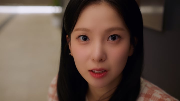 我和美女锁在办公室了 Demo 游戏截图 2